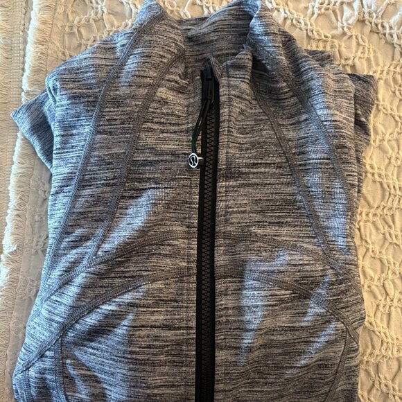 Lululemon Define Jacket - Picture 2 of 4